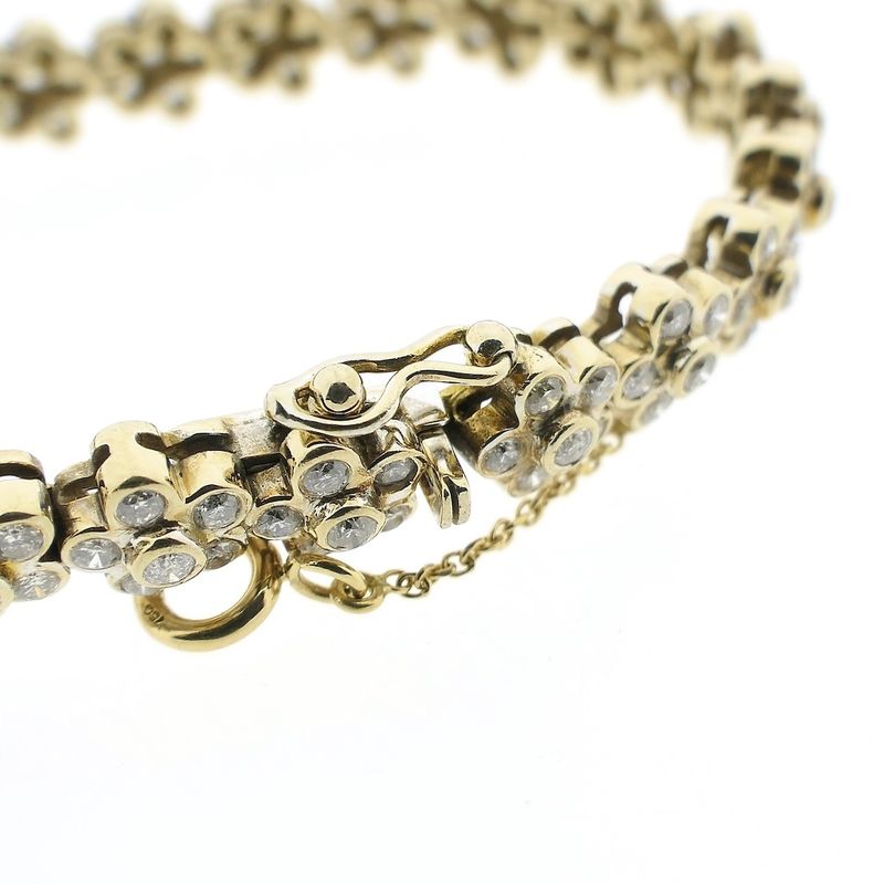 Image 2 of Gold tennis bracelet with diamonds; 4.86 ct.