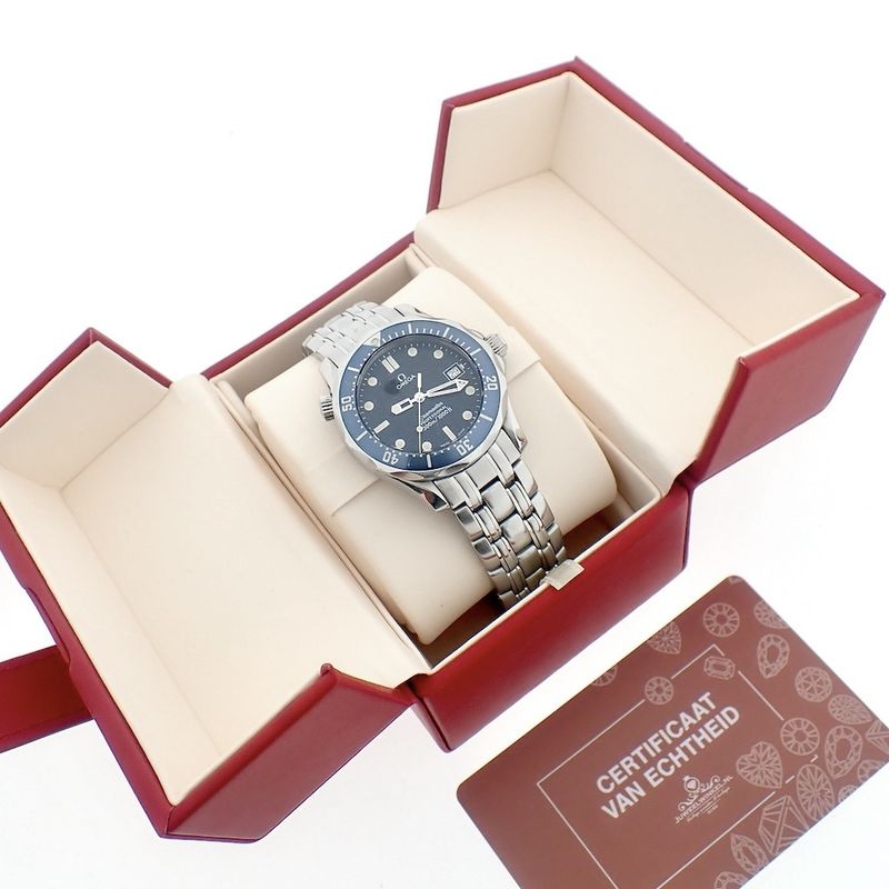 Image 4 of Omega Seamaster Bond 300m; Unisex diving watch