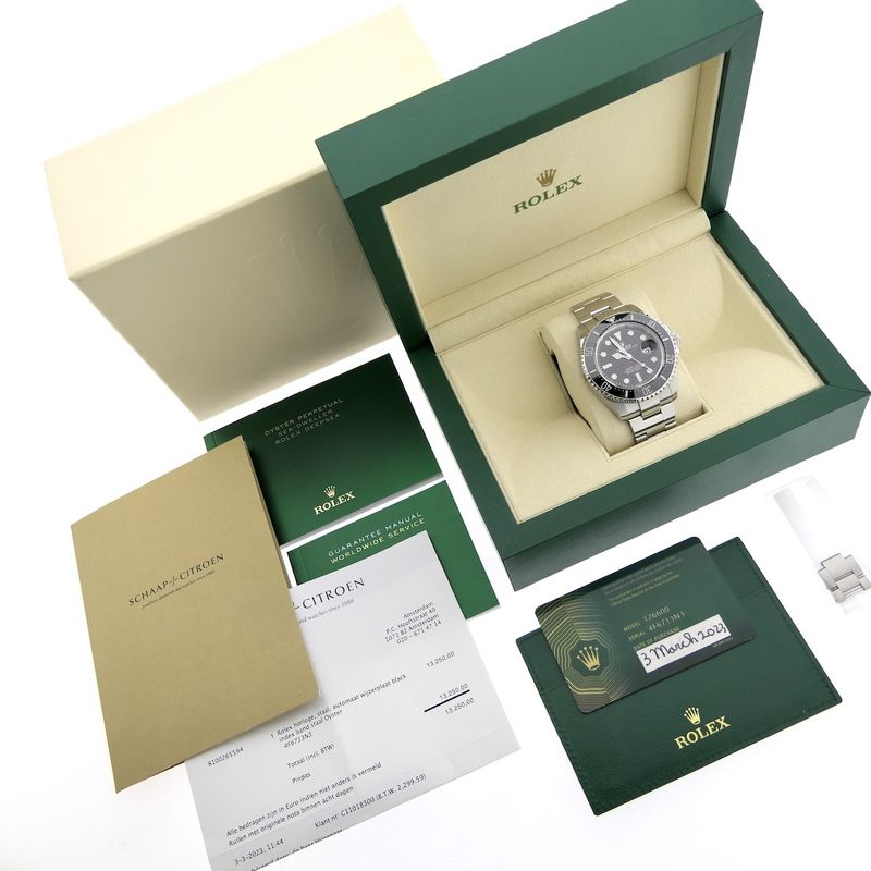 Image 19 of Rolex Sea-Dweller 43mm 126600; Automatic men's diving watch