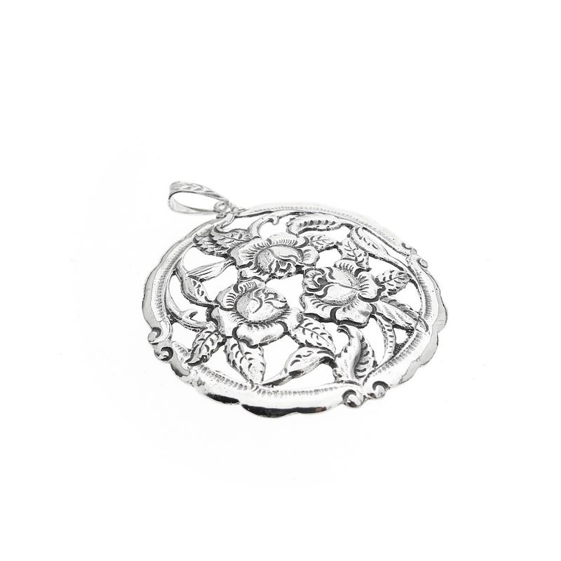 Image 3 of Silver floral pendant