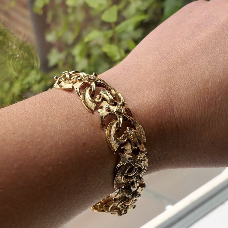 Image 7 of Gold bracelet with diamonds; 0.80 ct.