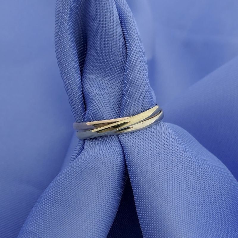 Image 2 of Tricolor gold trinity ring