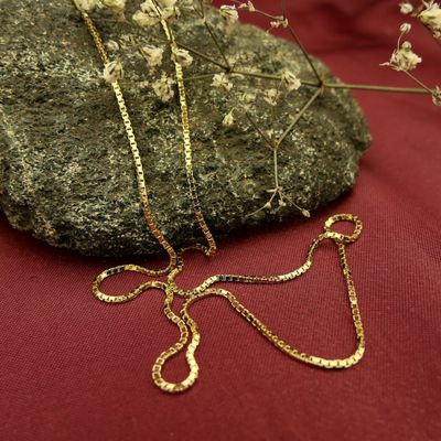 Image 2 of Golden Venetian link chain | 40.5 cm