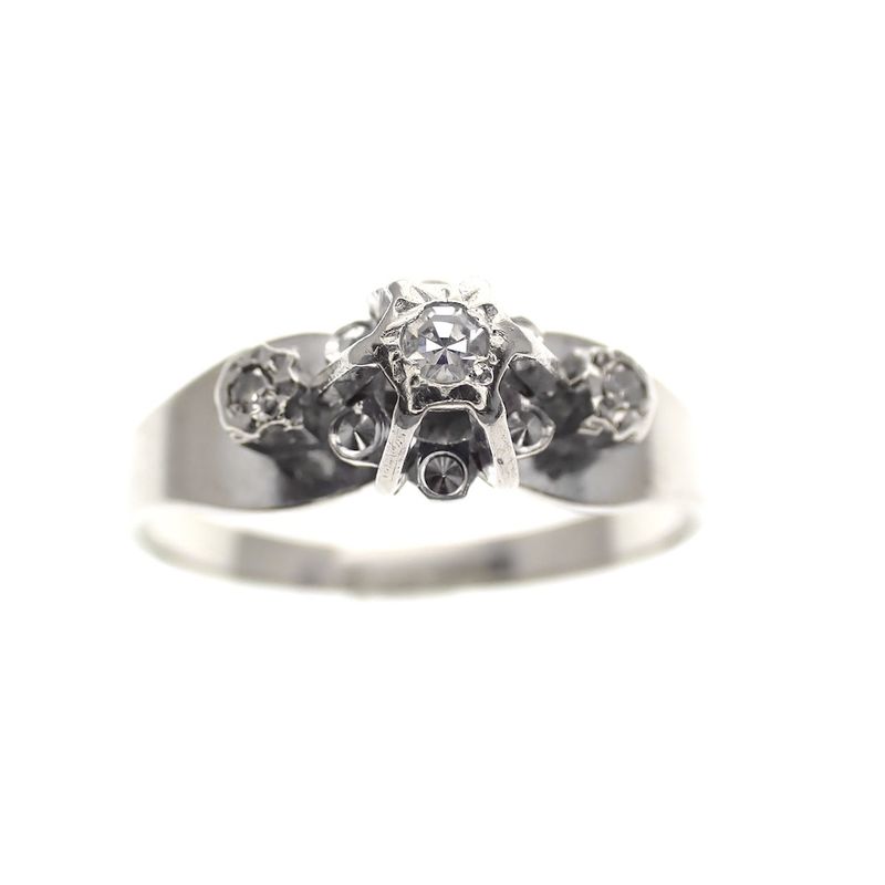 Image 2 of Vintage white gold ring with diamond | 0.06 ct.