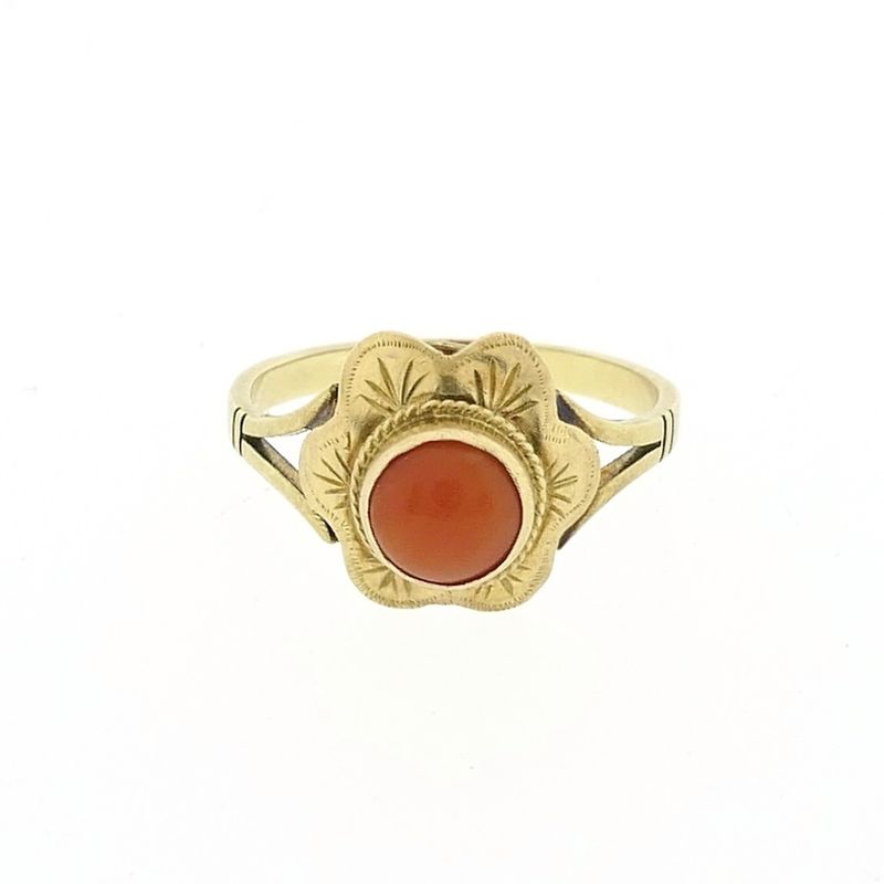 Image 5 of Gold ring with red coral | Vintage