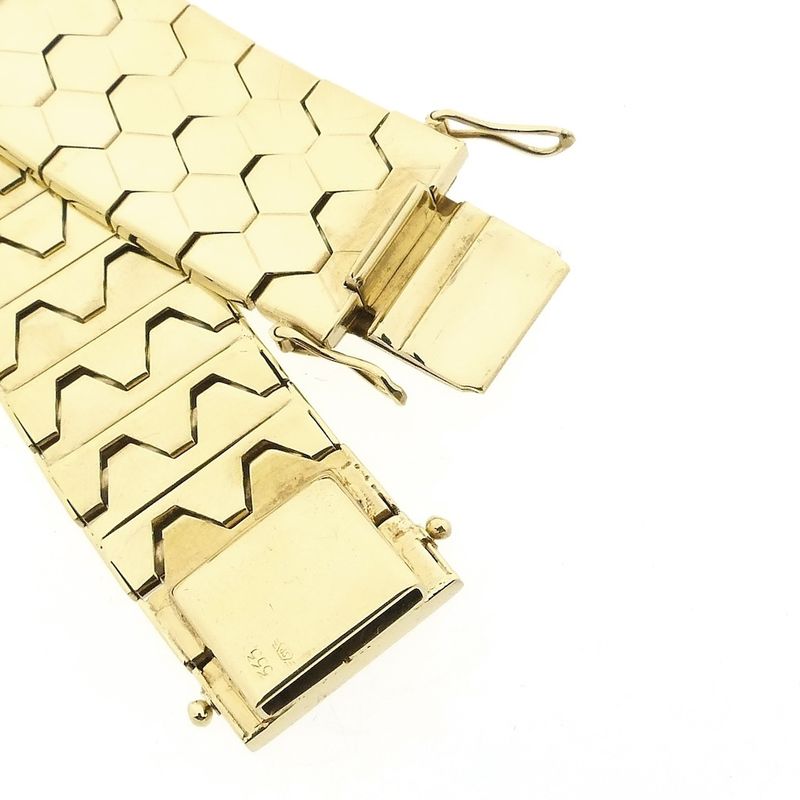 Image 5 of 8 carat wide fantasy link bracelet