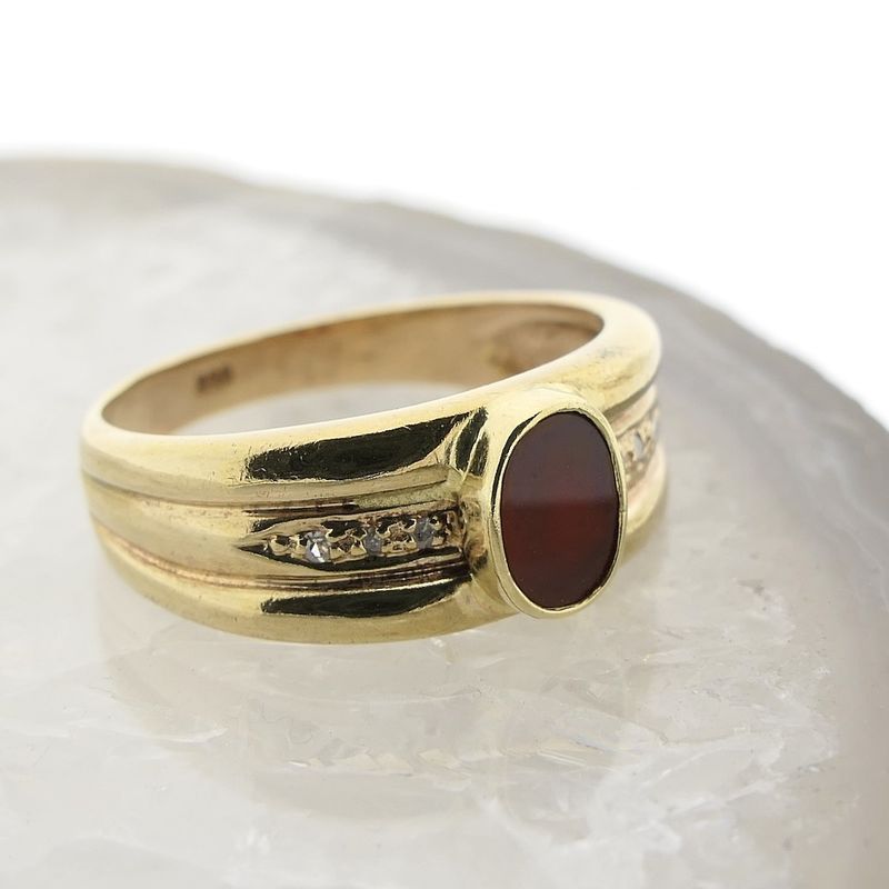 Image 7 of 8 carnelian and diamond ring | 0.03 ct.