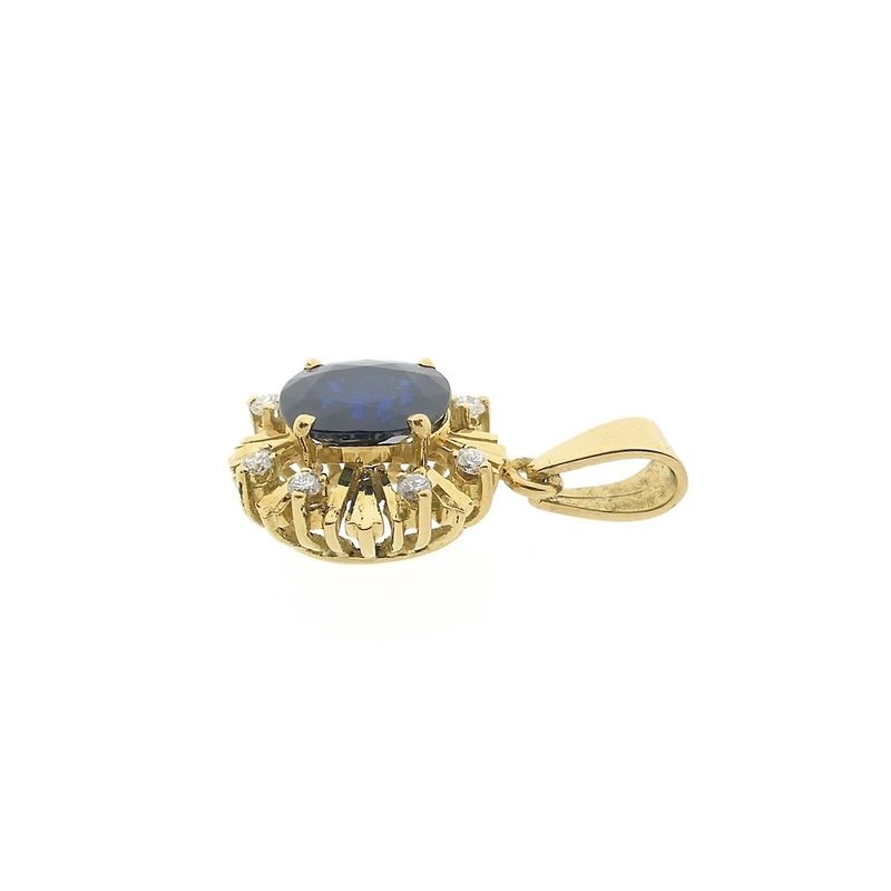 Image 4 of 18-karat gold pendant with sapphire and diamond | 0.12 ct.