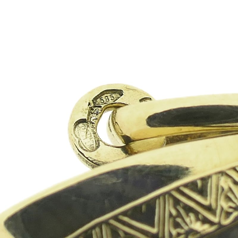 Image 8 of Gold pendant of Egyptian Queen Nefertiti