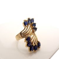 22 carat gold cocktail ring with sapphire