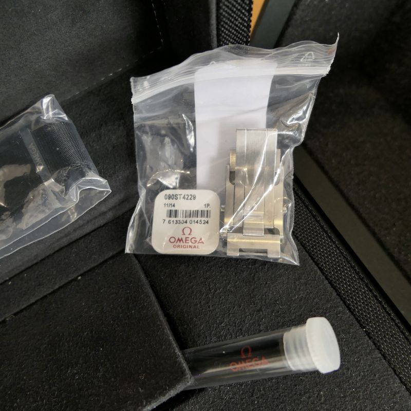 Image 16 of Omega Speedmaster Professional 'Moonwatch' 311.30.42.30.01.005; Chronograph men's watch