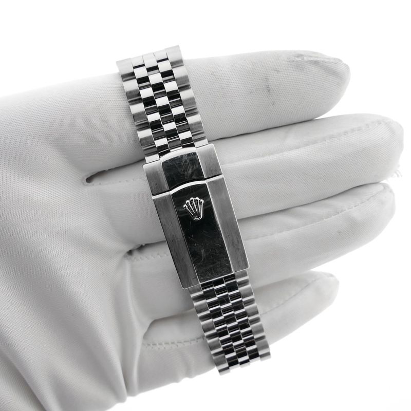 Image 10 of Rolex Datejust 41mm 'Wimbledon' 126300; Automatic men's watch