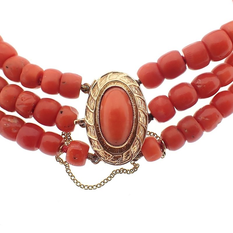 Image 7 of Red coral beads bracelet with gold clasp; Antique | Ø 64mm
