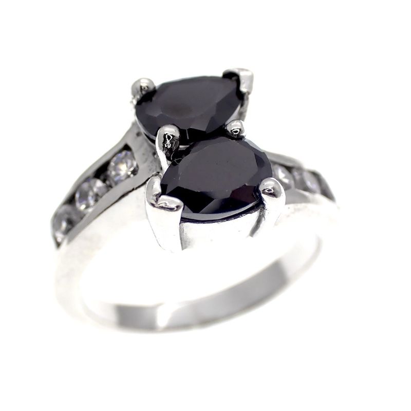 Image 1 of Silver 'twist' ring with onyx and zirconia