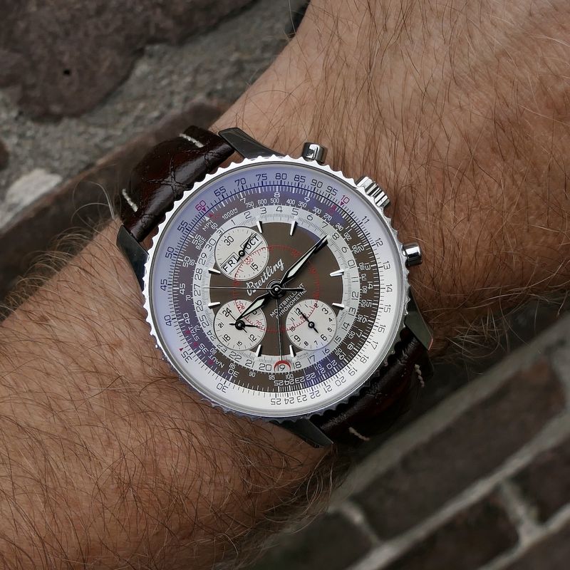 Image 16 of Breitling Navitimer Montbrillant Datora A21330; Chronograph men's watch