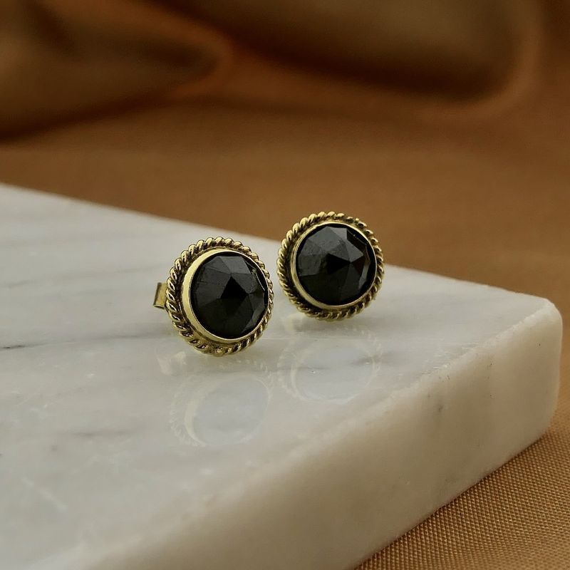 Image 2 of Gold stud earrings with garnet
