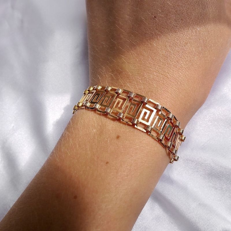 Image 7 of Gold meander link bracelet