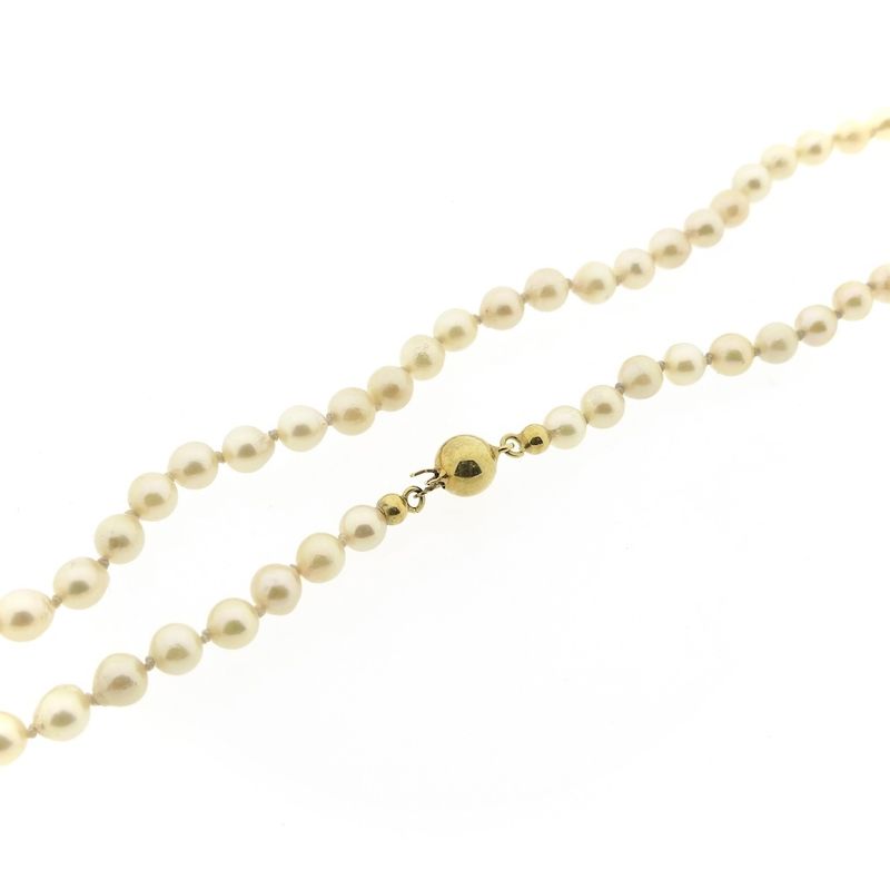 Image 4 of Vintage pearl necklace with gold clasp | 88 cm