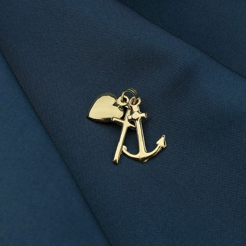 Image 2 of Gold pendant; Faith, hope, and love