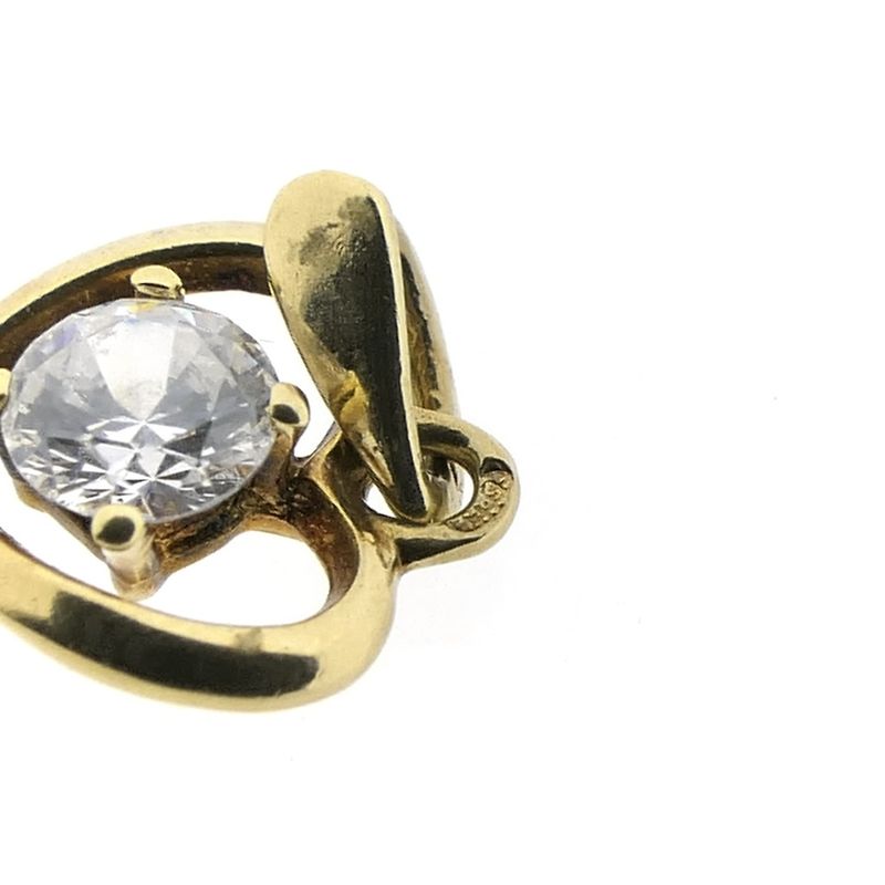 Image 7 of Gold pendant of a heart with zirconia