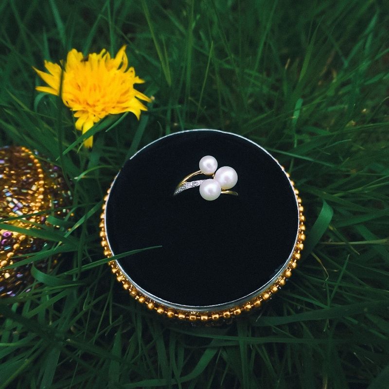 Image 4 of 8K Ring with pearls and diamonds | 0.005 ct.