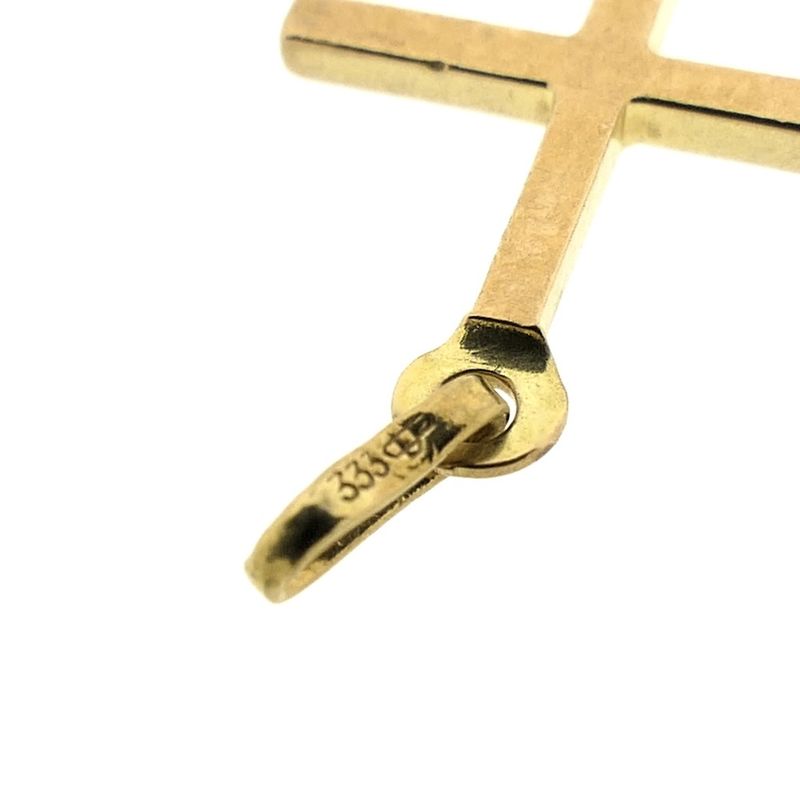 Image 3 of 8 kt. Pendant with a subtle cross