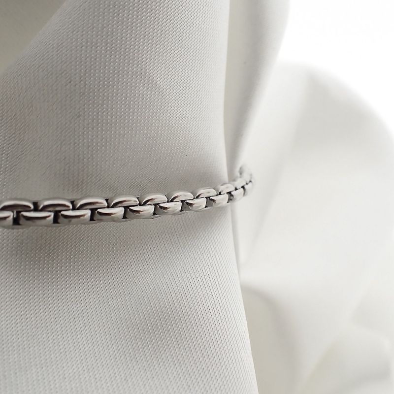 Image 4 of White gold anchor link bracelet | 19 cm