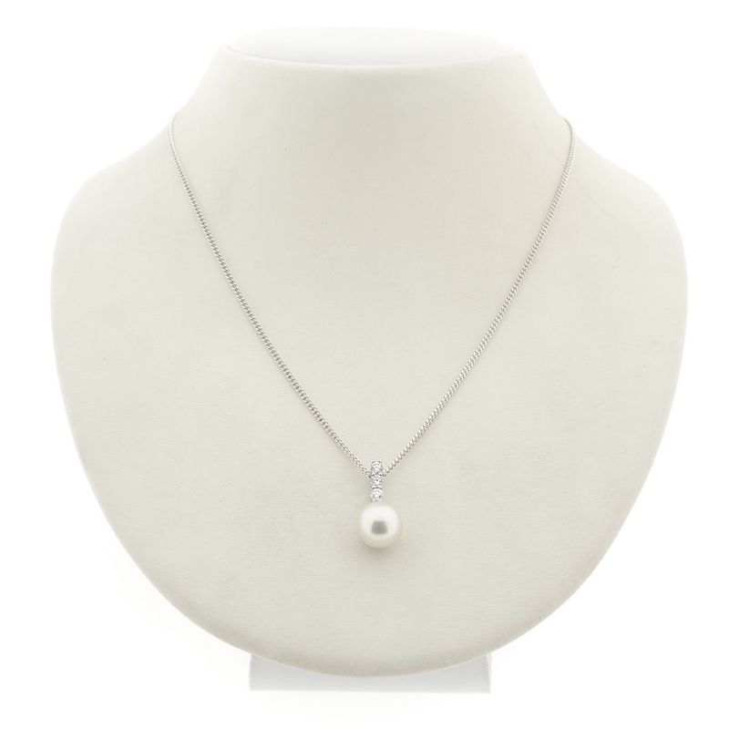 Image 3 of 18-karat white gold pendant with pearl and diamond | 0.18 ct.