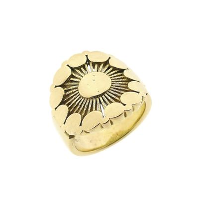 Image 1 of Gold pendant of a bird