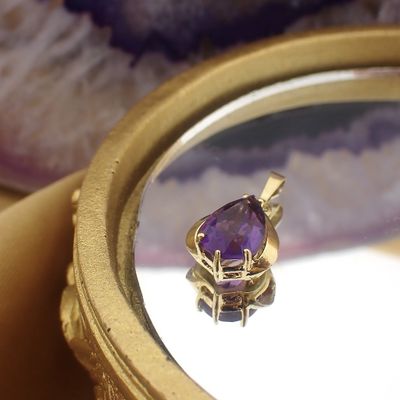 Image 2 of Gold pendant with amethyst