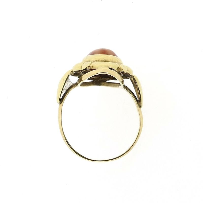 Image 5 of Vintage gold ring with carnelian bandagate