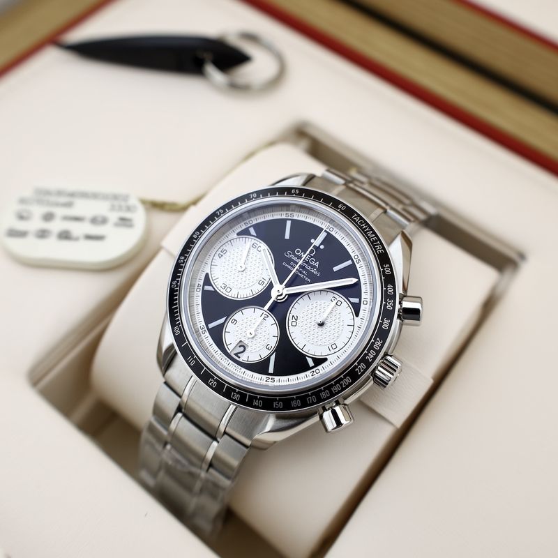 Image 13 of Omega Speedmaster Racing Chronograph 326.30.40.50.01.002; Automatic men's watch