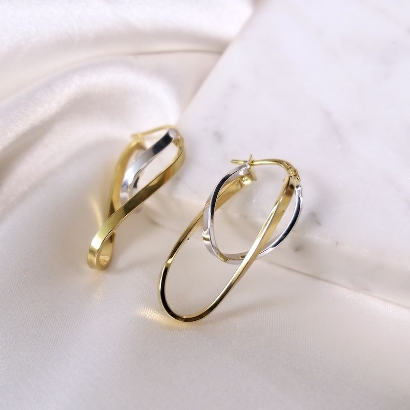 Image 2 of 9Kt. Bicolor earrings