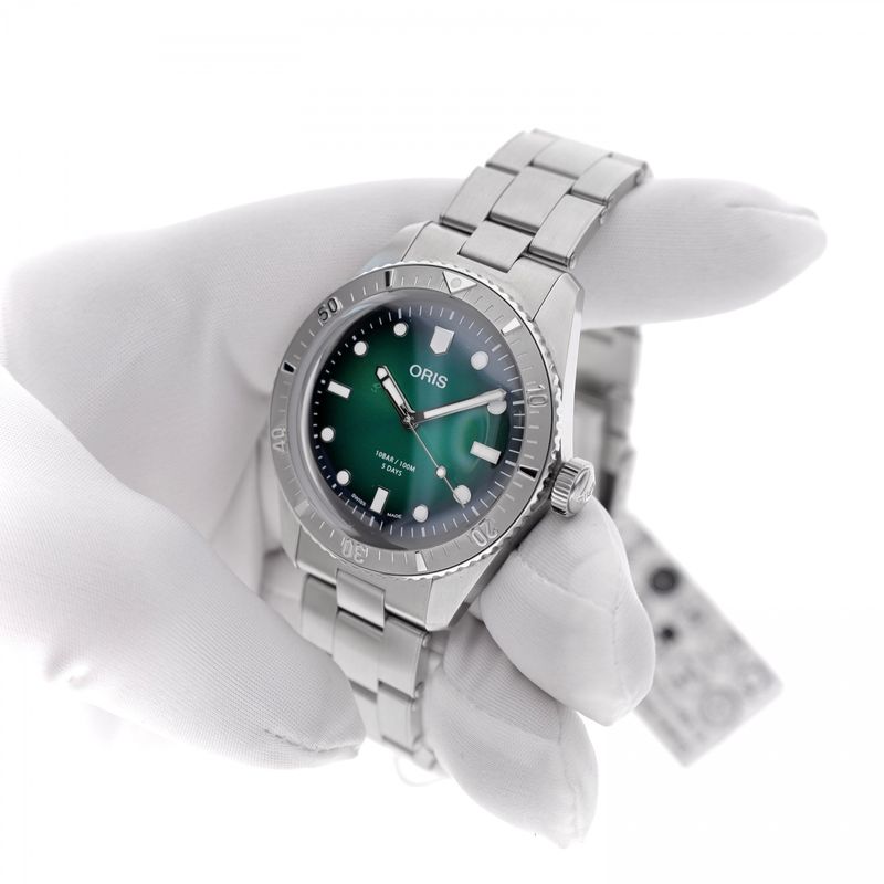 Image 4 of Oris Divers Sixty-Five '5-Days' Cal. 400 Automatic Watch