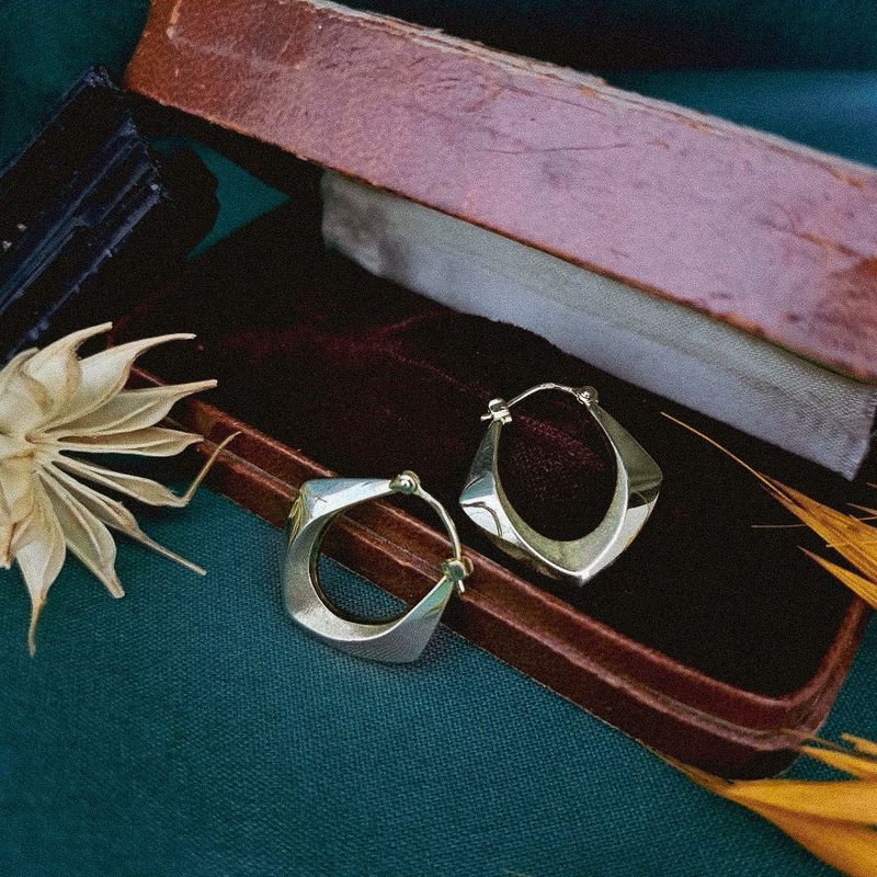 Image 2 of Golden fantasy stud earrings