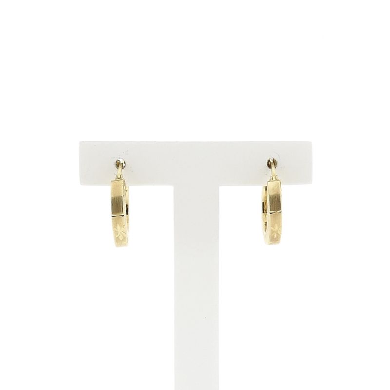 Afbeelding 1 van Gematteerd gouden oorringen met diamantslijpsel | 16.7 mm 