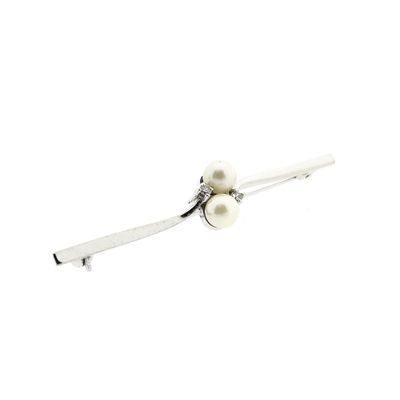 Image 2 of Narrow white gold brooch with pearl and diamonds; 0.06 ct.