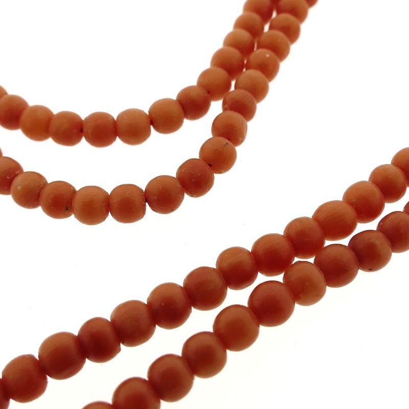 Image 8 of Antique blood coral bead necklace with gold decorative clasp | 43 cm