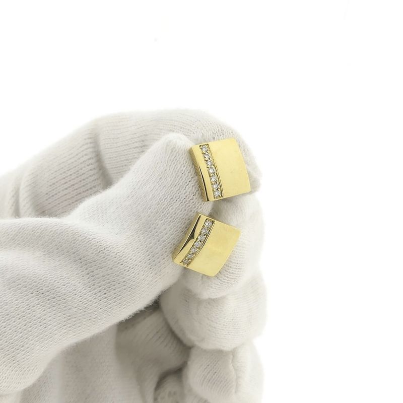 Image 8 of Gold stud earrings with diamond; 0.07 ct.