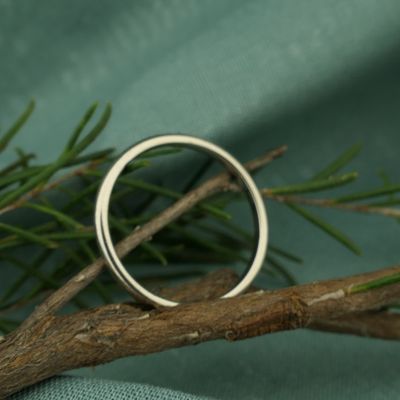 Image 2 of White gold sliding ring