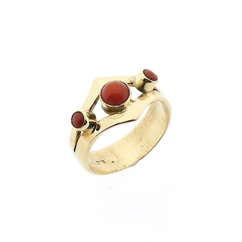 Image 1 of Vintage Gold Ring with Blood Coral