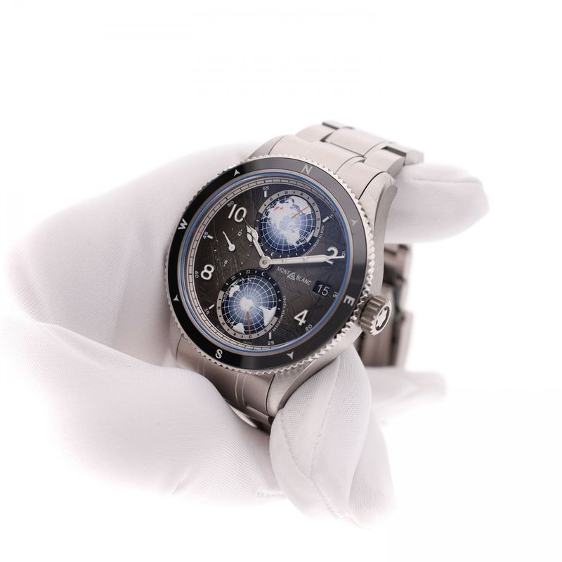 Afbeelding 5 van Montblanc 1858 Geosphere 0 Oxygen 'The 8000' MB130982; Automatisch Heren Horloge