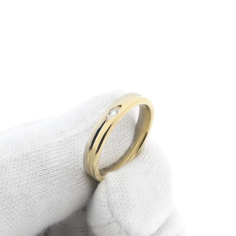 Image 8 of Two-tone gold ring with diamond; 0.03 ct.