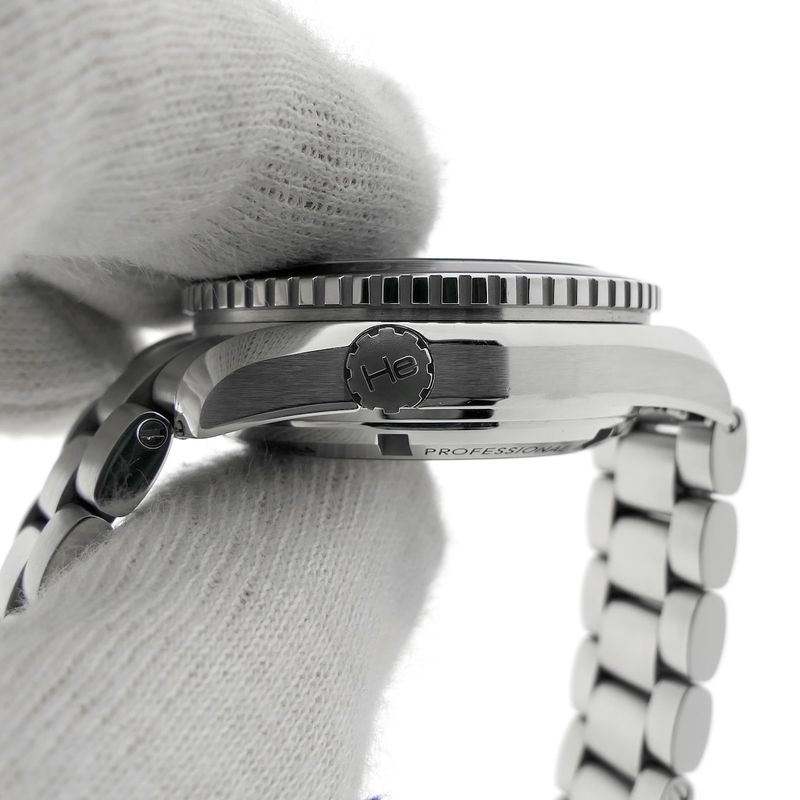 Image 9 of Omega Seamaster Planet Ocean 600m Co-axial 42mm; Automatic men's diving watch