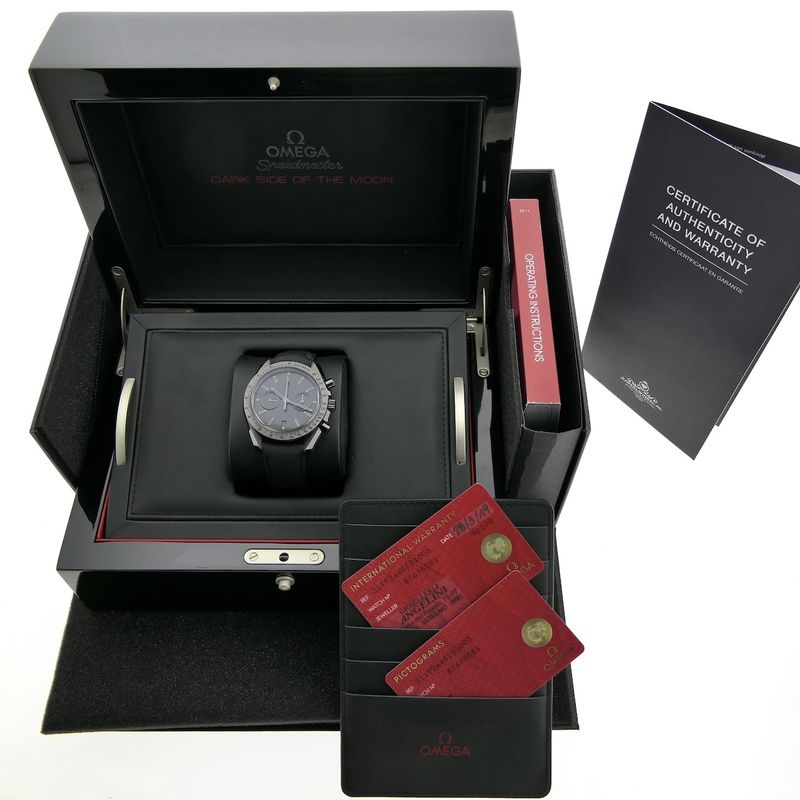 Image 4 of Omega Speedmaster 'Dark Side of the Moon'; Chronograph men's watch
