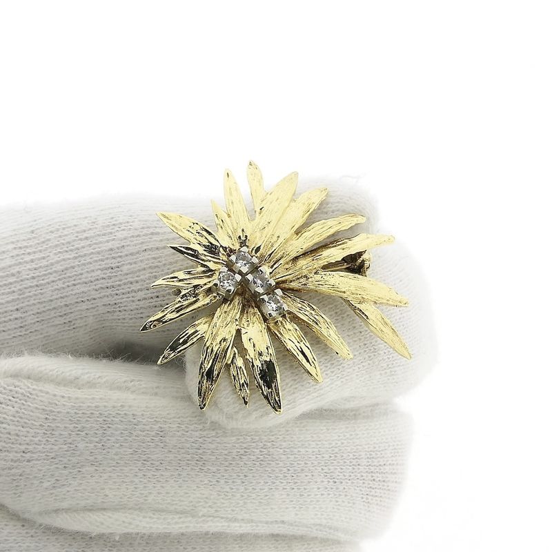 Image 9 of Vintage gold brooch with zirconia.