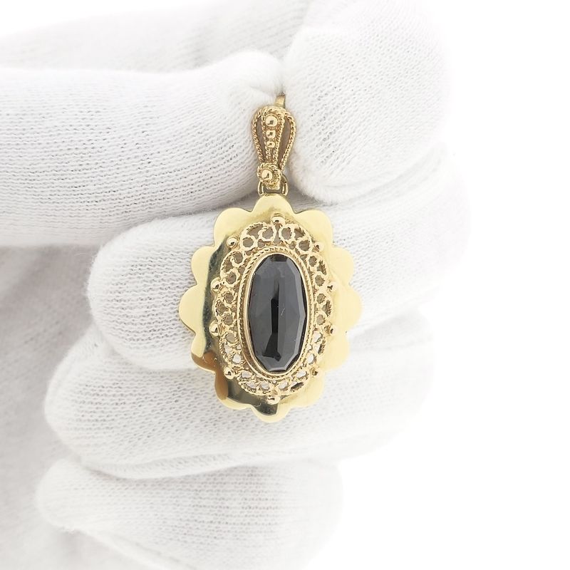 Image 10 of Vintage gold pendant with garnet