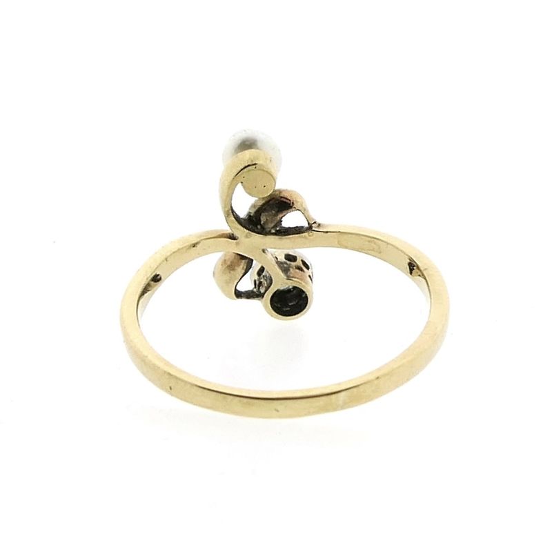 Image 4 of Gold ring with pearl and diamond | 0.10 ct.