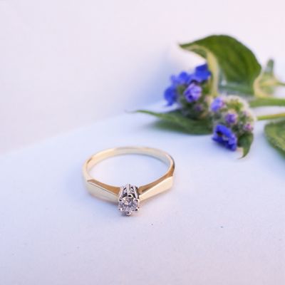 Image 2 of Gold solitaire ring with diamond | 0.15 ct.