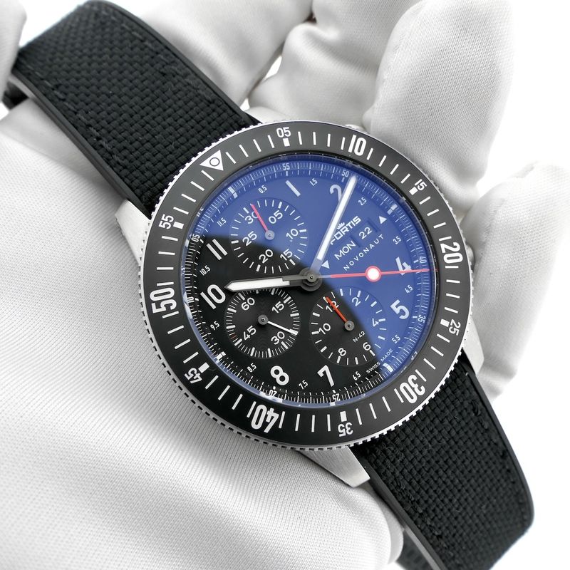 Image 13 of Fortis Novonaut N-42 Legacy Edition F2040009; Automatic chronograph men's watch